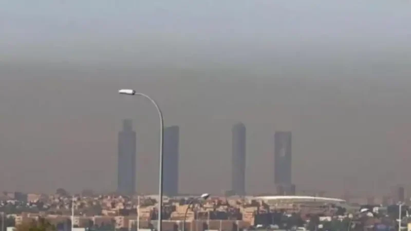 Las emisiones de ozono se disparan por la el calor y los incendios