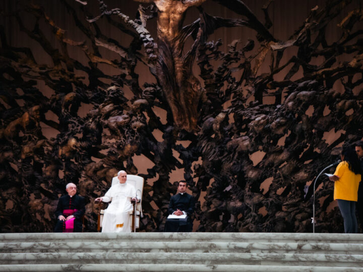 León XIV actualiza la “Rerum novarum” y se declara “con los movimientos populares”