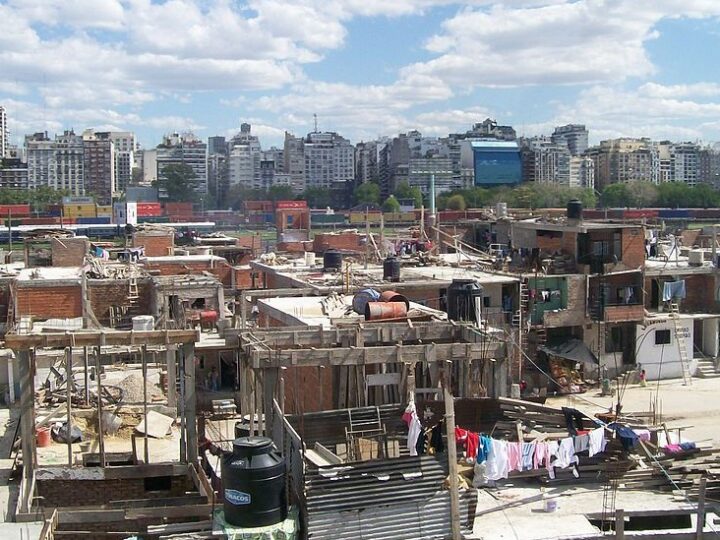 El papa León XIV reivindica una economía “mirada desde la periferia”