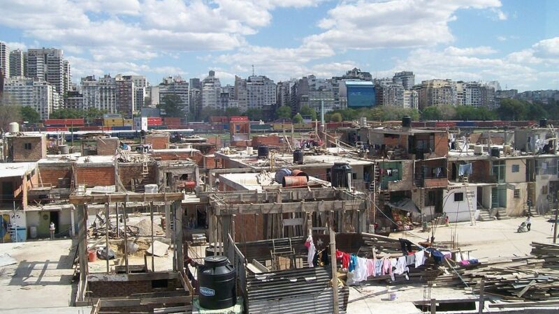 El papa León XIV reivindica una economía “mirada desde la periferia”