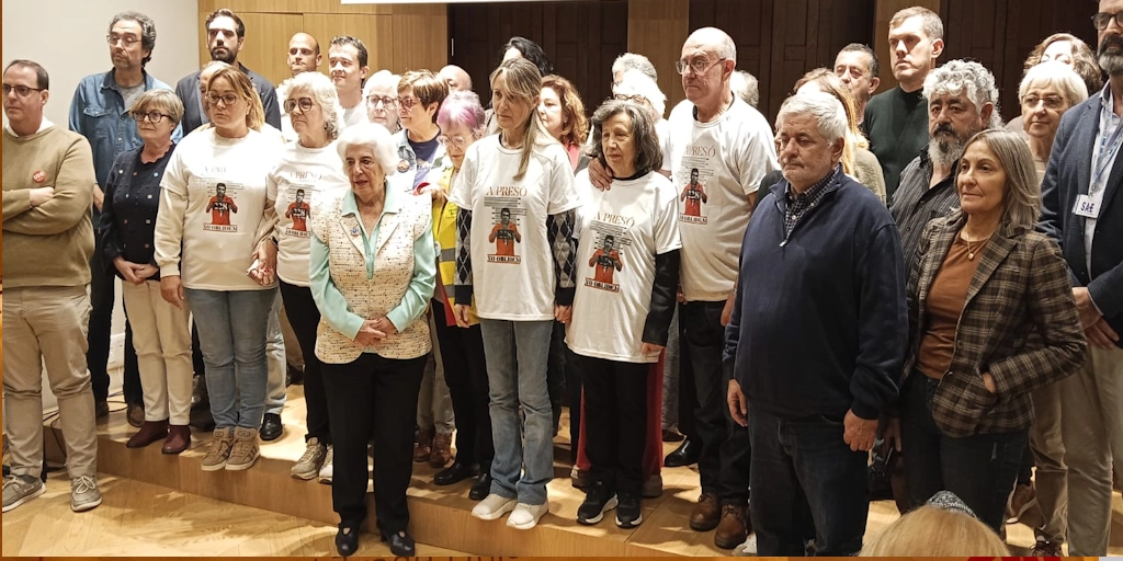 Trabajadores cristianos acompañan a las víctimas de la dana antes de comparecer en el Congreso