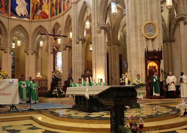 En el Jubileo de los Pobres, el cardenal Cobo recuerda que son “lugar de encuentro con Cristo”