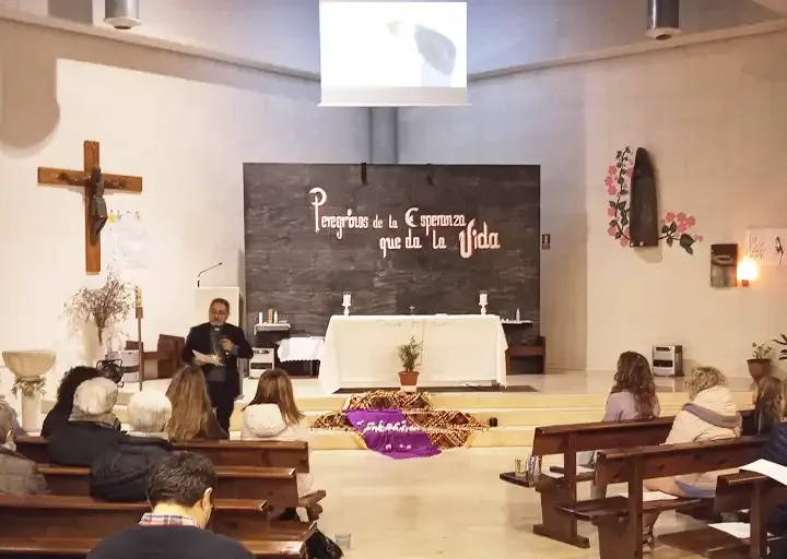 Mujeres cristianas reclaman relaciones de cuidado y respeto también en la Iglesia en este 25N
