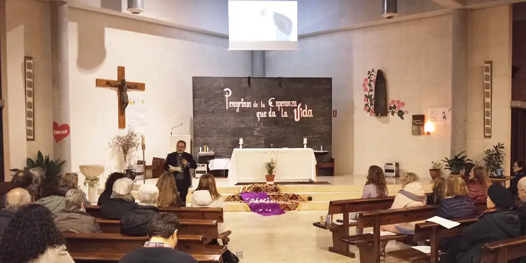 Mujeres cristianas reclaman relaciones de cuidado y respeto también en la Iglesia en este 25N