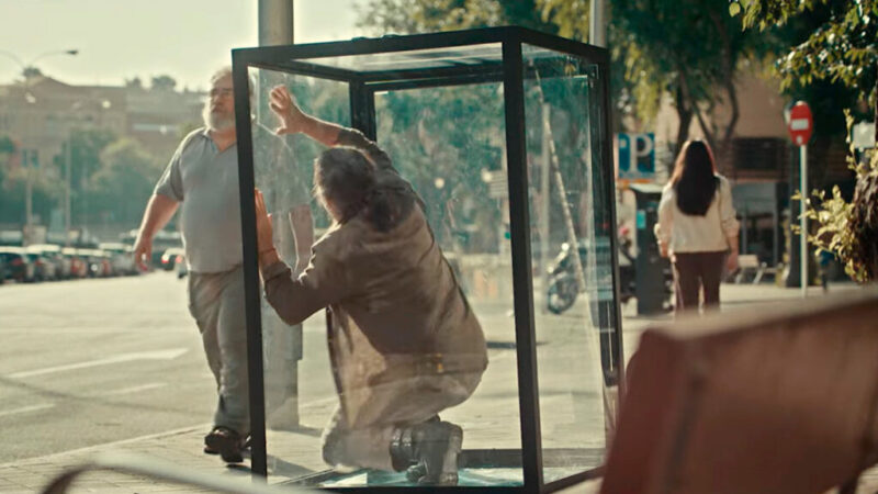 El corto “Atrapados” muestra la angustia invisible de la exclusión social