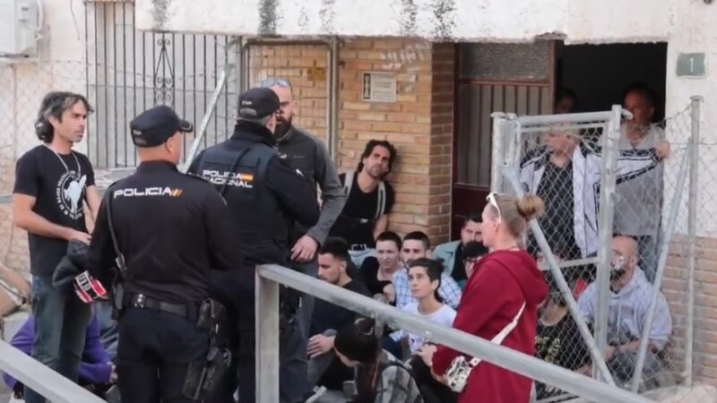 Trabajadoras y trabajadores cristianos respaldan a los sancionados en un desahucio y denuncian la criminalización de la solidaridad