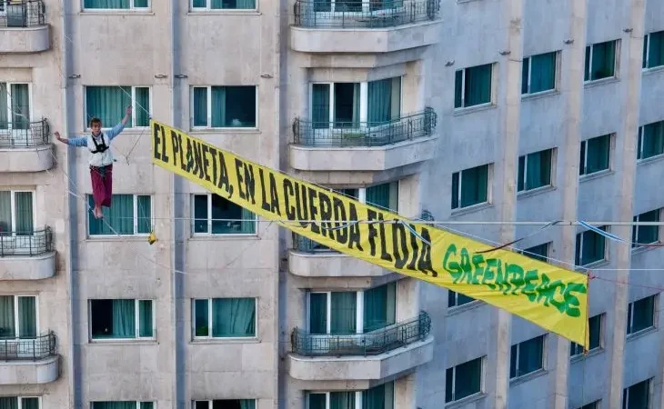 Greenpeace en el inicio de la COP30: “El planeta, en la cuerda floja”
