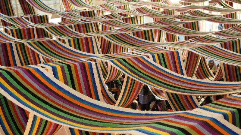 Tejer la vida, entrelazar las vidas