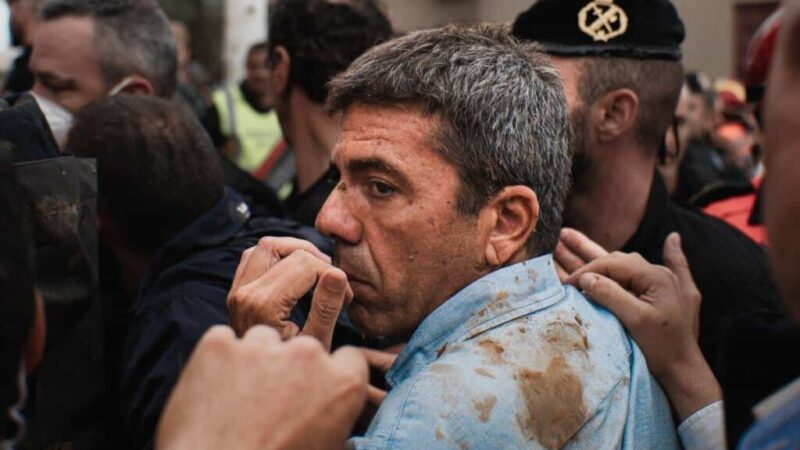 La embarrada dimisión de Mazón