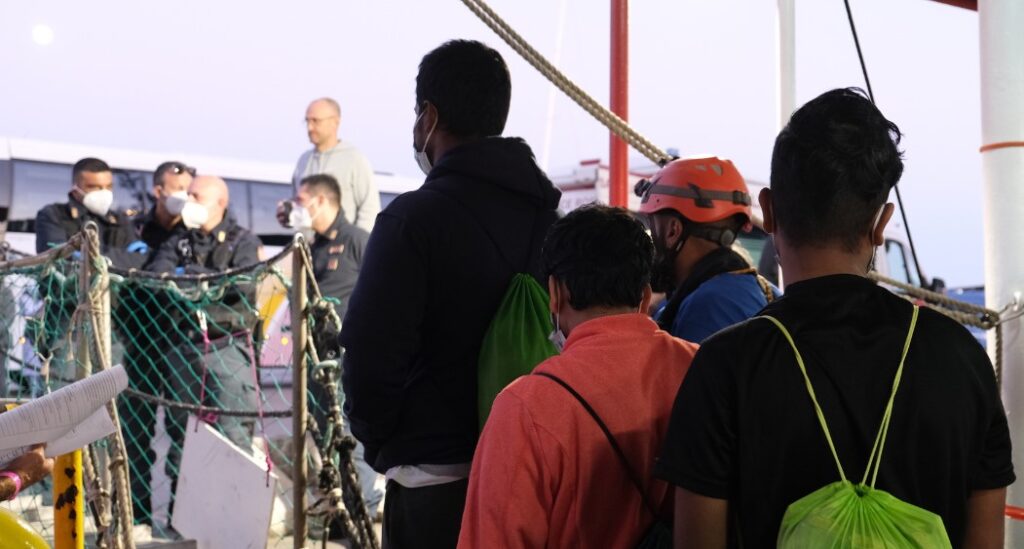 Luca Casarini: “Nos castigan porque desobedecimos una orden injusta del Gobierno italiano”