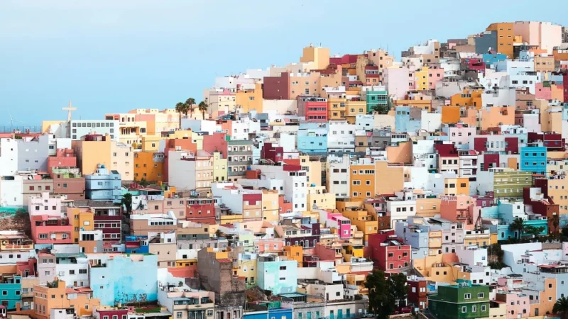 Trabajadoras y trabajadores cristianos de Canarias advierten que la especulación urbanística “ha convertido la vivienda en un factor de exclusión”