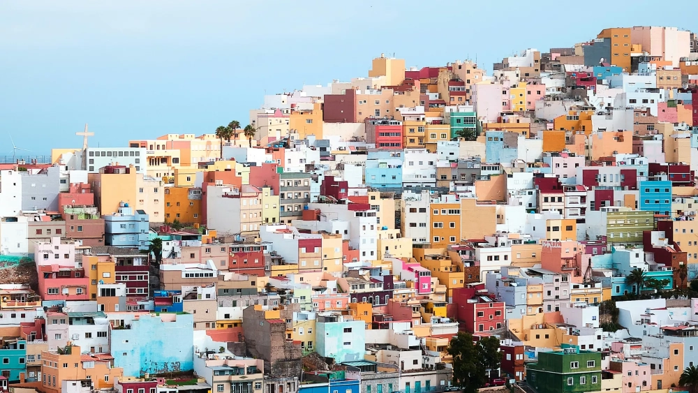 Trabajadoras y trabajadores cristianos de Canarias advierten que la especulación urbanística “ha convertido la vivienda en un factor de exclusión”