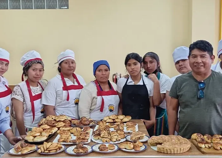 Apoyo al trabajo decente y a la formación en Bolivia