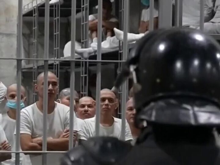 La censura de un segmento del programa “60 minutos” de CBS enciende una nueva alarma sobre la amenaza que los medios corporativos suponen para la democracia