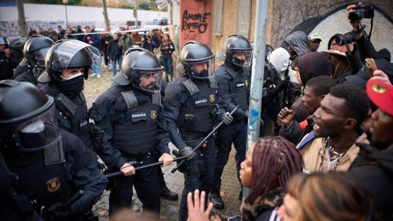 Los obispos catalanes denuncian el desalojo de Badalona como un acto de aporofobia y xenofobia y reclaman una respuesta humanitaria urgente