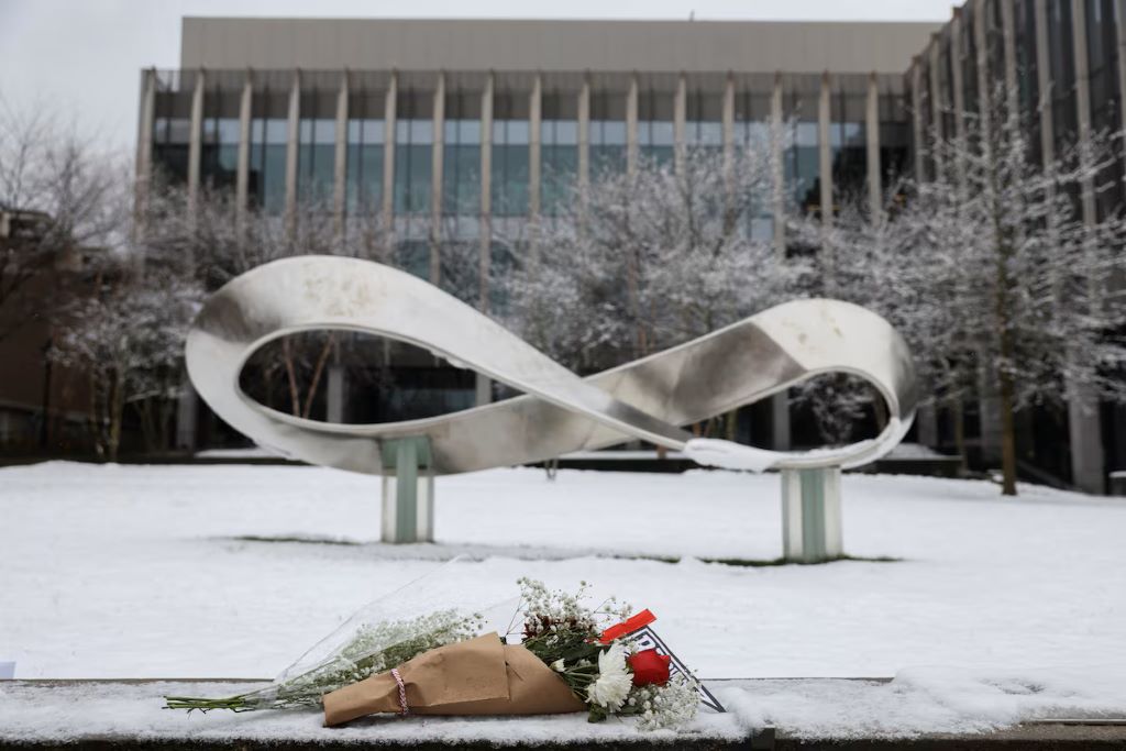 Para algunos estudiantes, el tiroteo masivo ocurrido en la Universidad de Brown fue el segundo que sufrieron en su vida