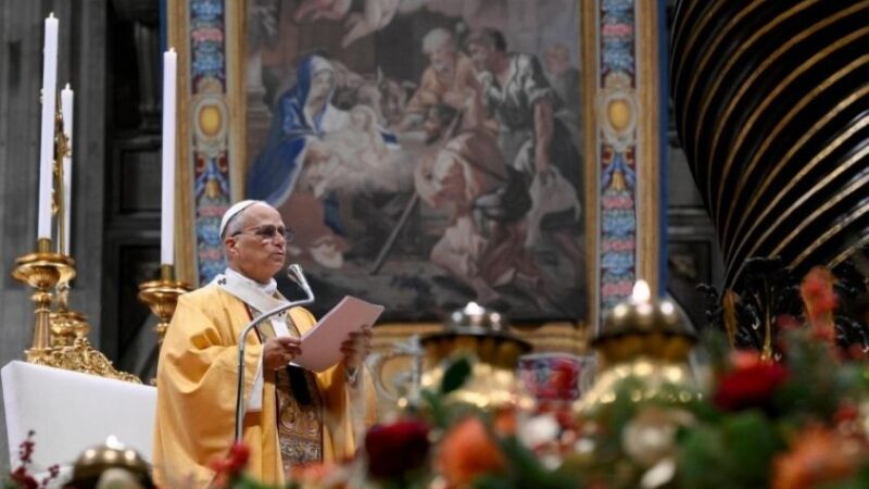El papa León XIV centra su mensaje de Navidad en la dignidad humana, la acogida del otro y el cuidado de la vida