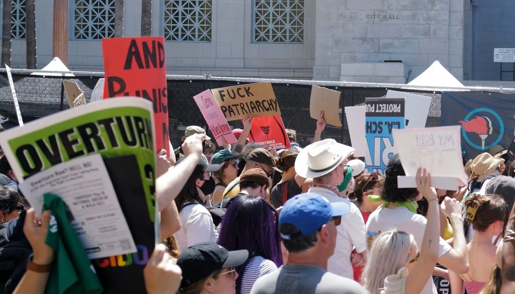 Políticas antimujer en Estados Unidos: el laboratorio reaccionario que deberíamos vigilar
