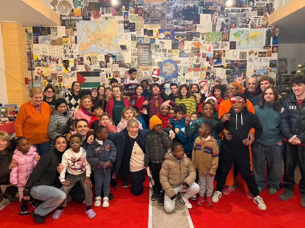 La Navidad, Spin Time y los movimientos populares