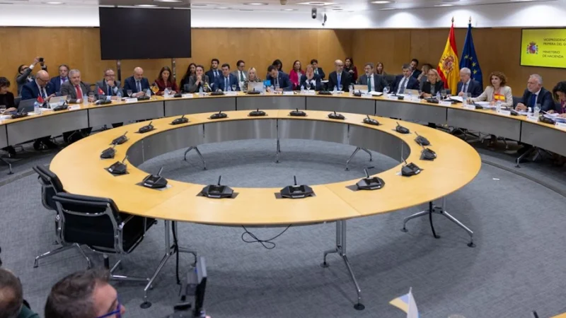 Los sindicatos ven positiva la nueva financiación autonómica, pero reclaman la reforma fiscal pendiente