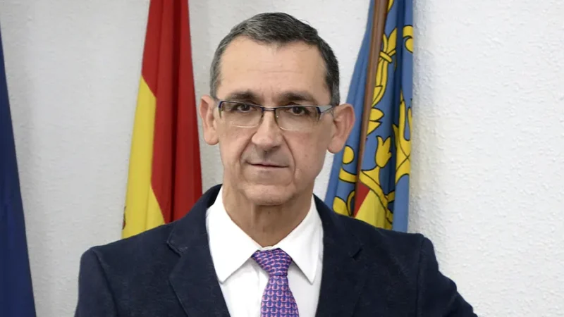 Compromiso en la política municipal para mejorar la vida de la gente