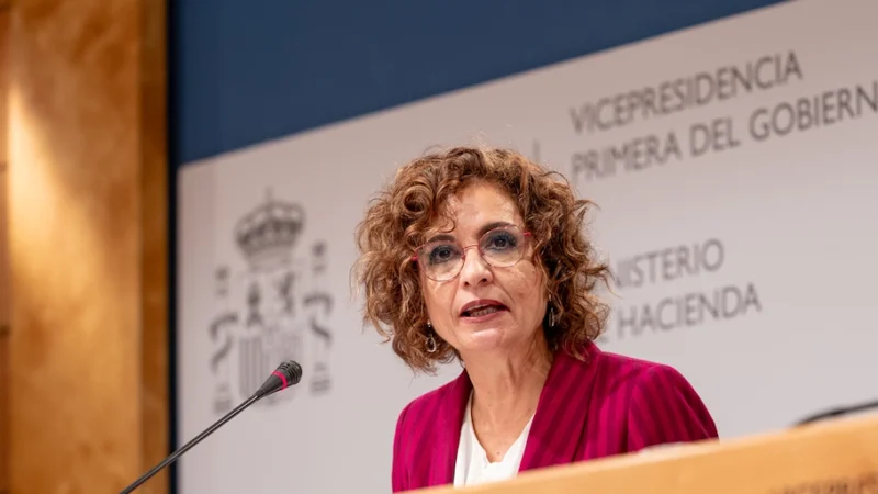 El Gobierno presenta una nueva financiación autonómica al que se opone la mayoría de territorios