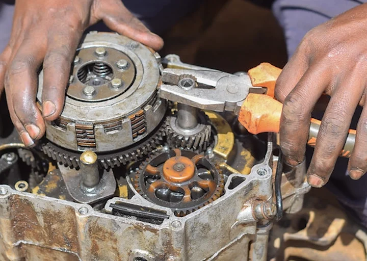 El mundo se aleja de la meta del trabajo decente