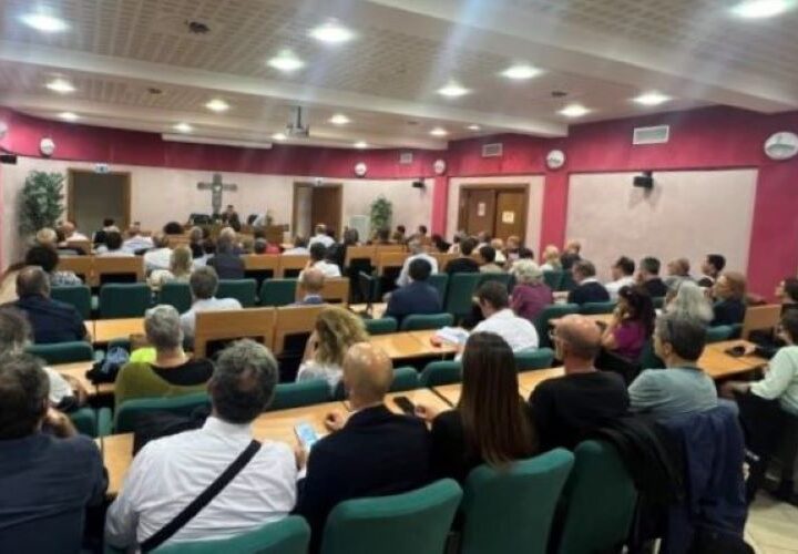 Una encuesta a trabajadores y trabajadoras del Vaticano revela malestar laboral