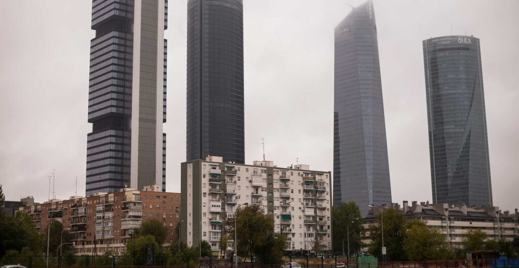 La pobreza se cronifica mientras el patrimonio de los milmillonarias alcanza un nuevo récord