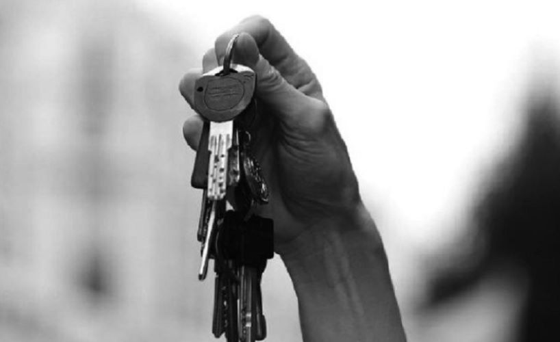 Jóvenes reflexionan sobre la dificultad de acceder a una vivienda digna en un contexto de precariedad