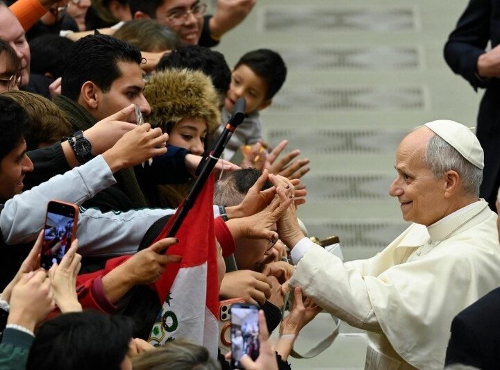 León XIV reivindica el Vaticano II como “profecía viva” y recuerda que Dios se revela en la amistad