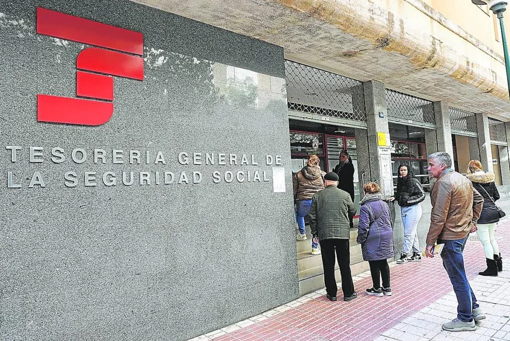 CCOO y UGT alertan de que las transferencias de la Seguridad Social al País Vasco pueden tensionar la “caja única” y la igualdad en el acceso a las prestaciones