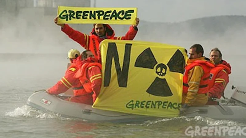 Un estudio de Greenpeace señala que mantener abierta Almaraz hasta 2030 encarecería la electricidad y frenaría la inversión renovable