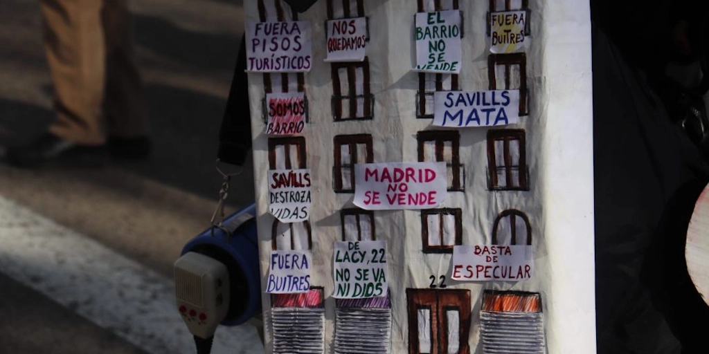 La vivienda de protección pública excluye a las familias de ingresos bajos