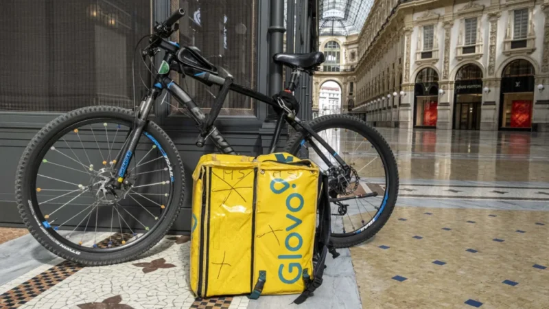La justicia italiana actúa contra la filial de Glovo por explotación laboral