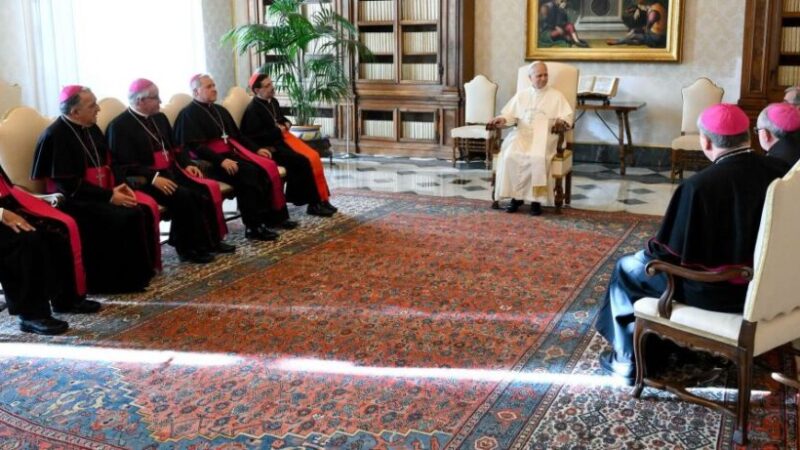 La Conferencia Episcopal confirma que el Papa advirtió sobre el riesgo de someter la fe a las ideologías