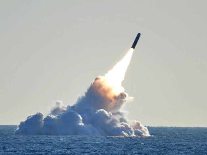 El Papa pide renovar el tratado de control de armas nucleares para reducir las amenazas a la paz