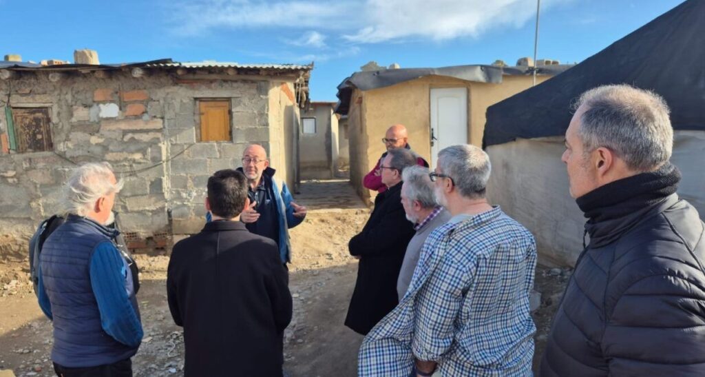 Pisar los asentamientos nos llama a la fraternidad ante el clamor