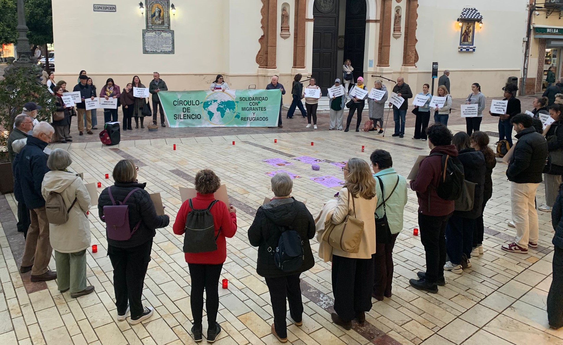 El círculo del silencio de Huelva denuncia la doble vulnerabilidad que sufre la mujer migrante