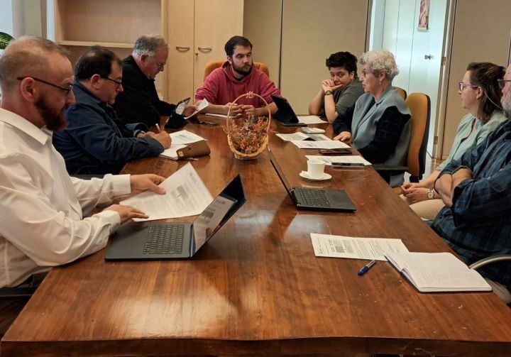 Impulsar el trabajo decente como prioridad pastoral, eje del encuentro entre la ITD y la CEE