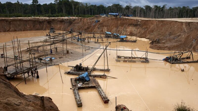 Redes y organizaciones eclesiales piden al papa León XIV escuchar a las víctimas de la minería en América Latina