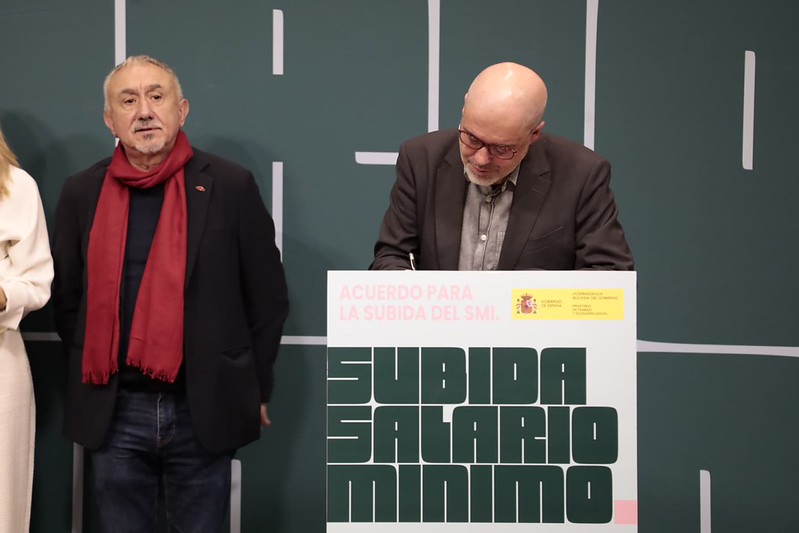Los sindicatos quieren que la subida del SMI sea la palanca del alza salarial a través de la negociación colectiva