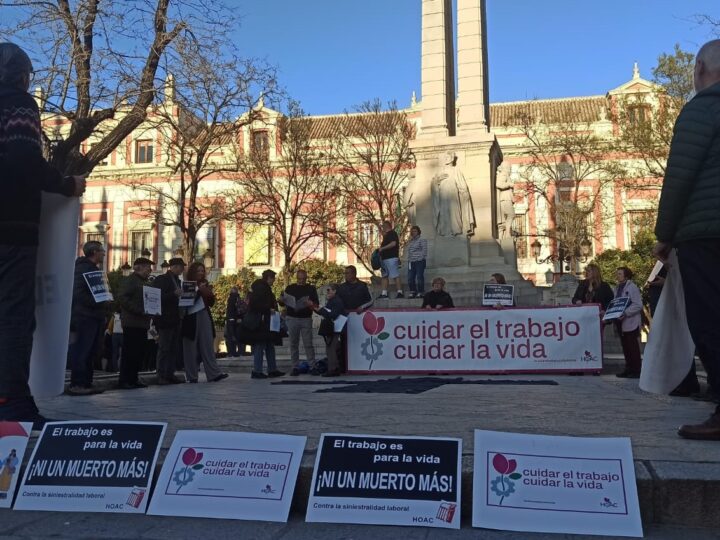 Trabajadoras y trabajadores cristianos denuncia la siniestralidad laboral en un gesto público de memoria, oración y compromiso