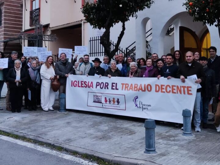 Jaén celebra el 8M con gestos por el trabajo digno y la igualdad de las mujeres en la Iglesia