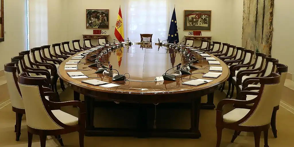 El PSOE y Sumar salvan el plan anticrisis del Gobierno con dos decretos que pasarán por el Congreso