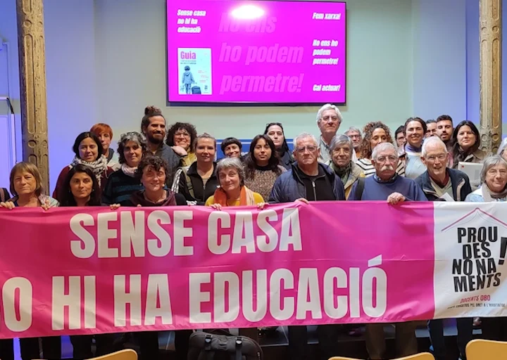 Presentación de una guía para docentes y centros educativos para proteger la infancia ante los desahucios en Cataluña