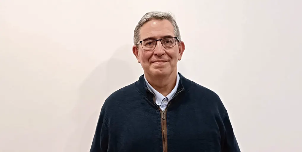 Emilio José Gómez Ciriano, coautor de La hora de la ciudadanía: «No hay paz sin estructuras justas»