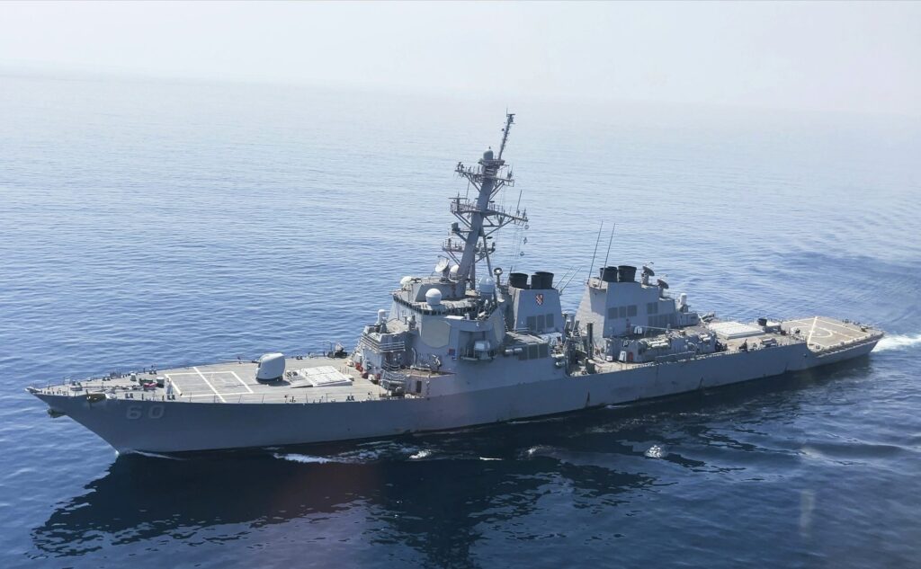 ¿Qué es el estrecho de Ormuz y por qué su cierre es tan importante para la economía mundial?