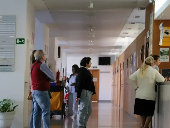 Un decreto garantiza la atención sanitaria pública a las personas migrantes sin residencia legal