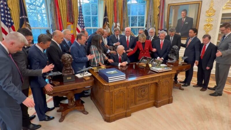 Entre la cruzada política y el “nunca más la guerra”